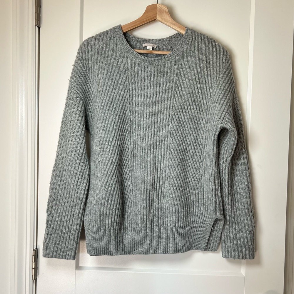 GAP 2014 Boyfriend Soft Cool Light‎ Heather Gray Lambswool Blend Sweater 🕊️🩶